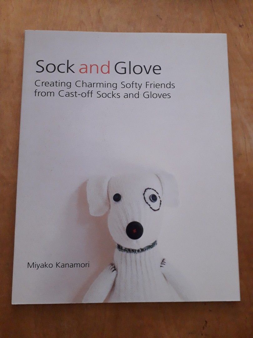 Kirja Sock and Glove
