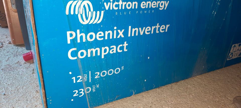 Phoenix inverter compact 2000