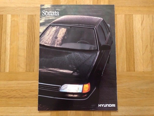 Esite Hyundai Sonata noin vuodelta 1990