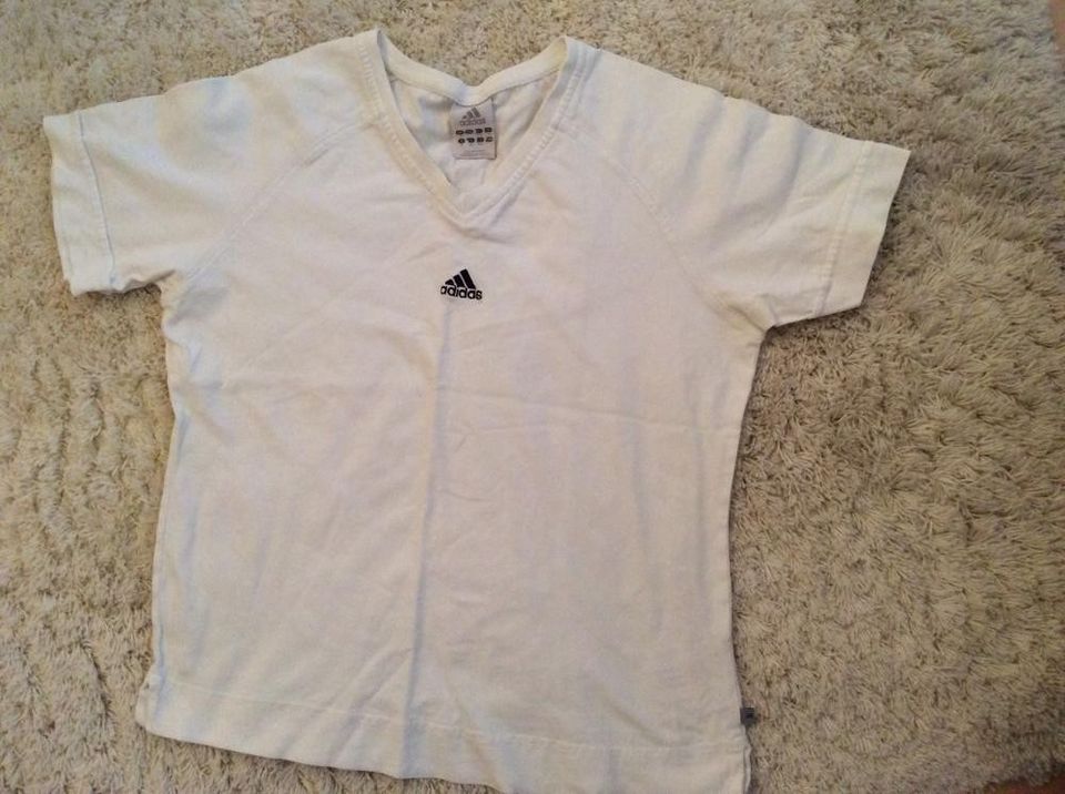 Adidas valkoinen t-paita