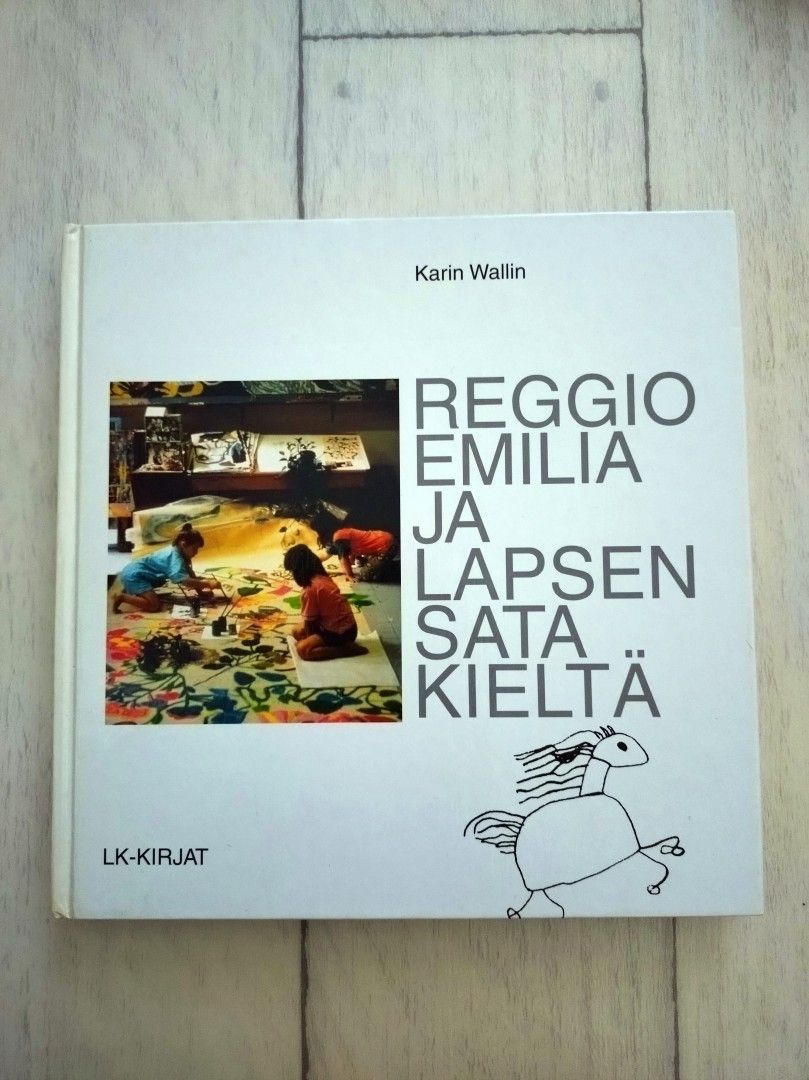 Kirja: Reggio Emilia ja lapsen sata kieltä