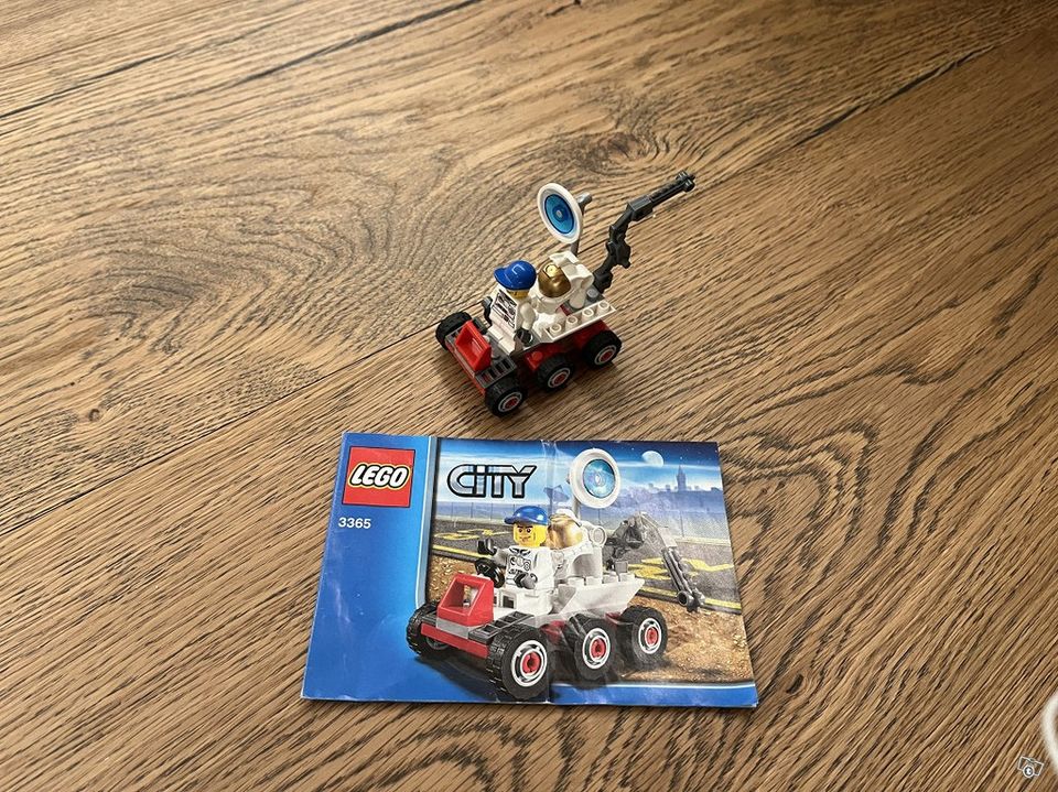 Lego City kuuauto