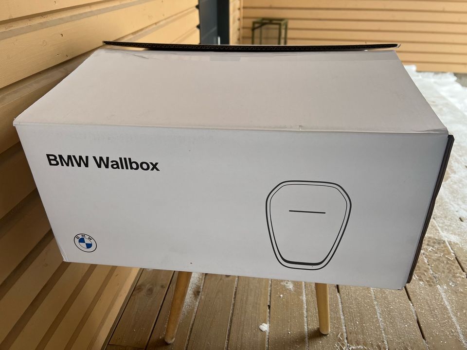 BMW Wall Box 3x32A 22W