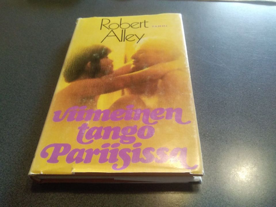 Viimeinen tango Pariisissa. Robert Alley