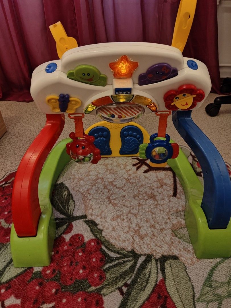 Chicco baby gym duo