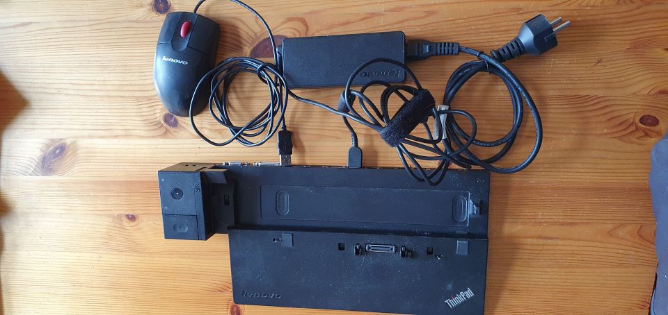 Lenovo ThinkPad Ultra Dock - telakointiasema