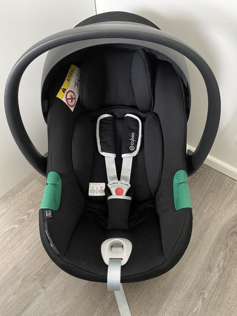 Cybex Aton B2 turvakaukalo ja isofix telakka