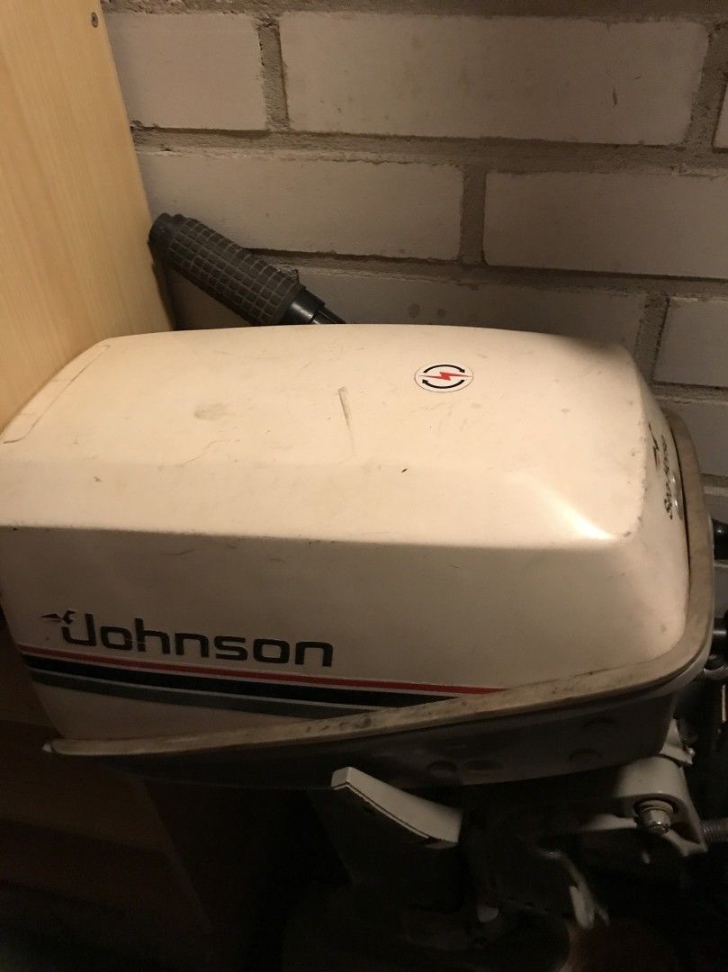 Johnson 8 hv perämoottori