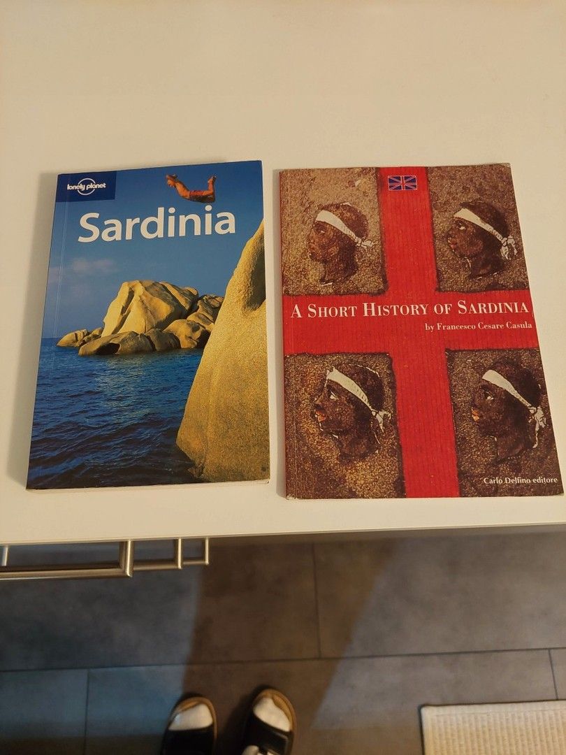 Lonely Planet: Sardinia & A Short History