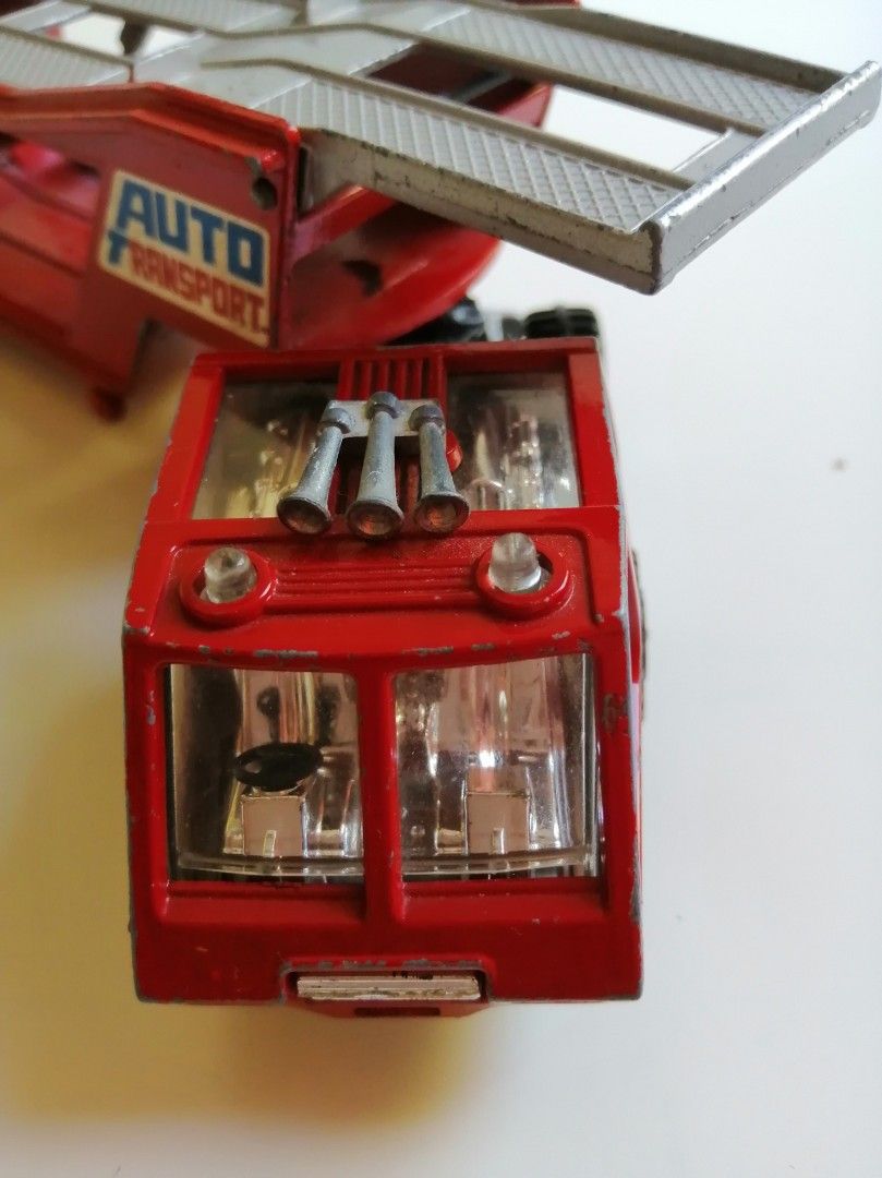 Hieno vanha Matchbox autonkuljetusauto