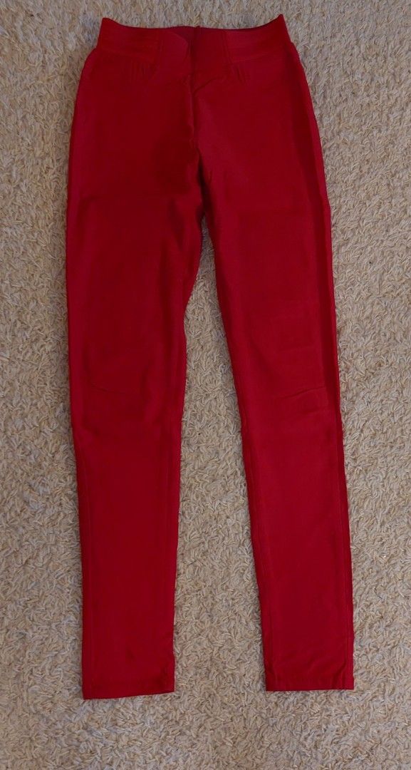 Punaiset housut farkut koko S