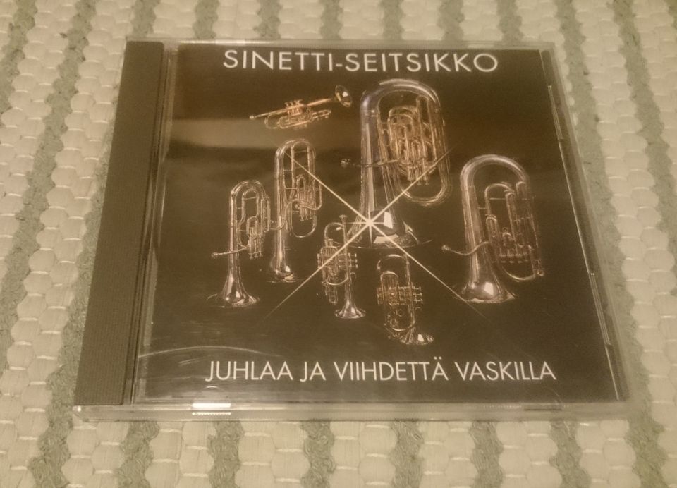 CD Sinetti-Seitsikko Juhlaa ja viihdettä vaskilla