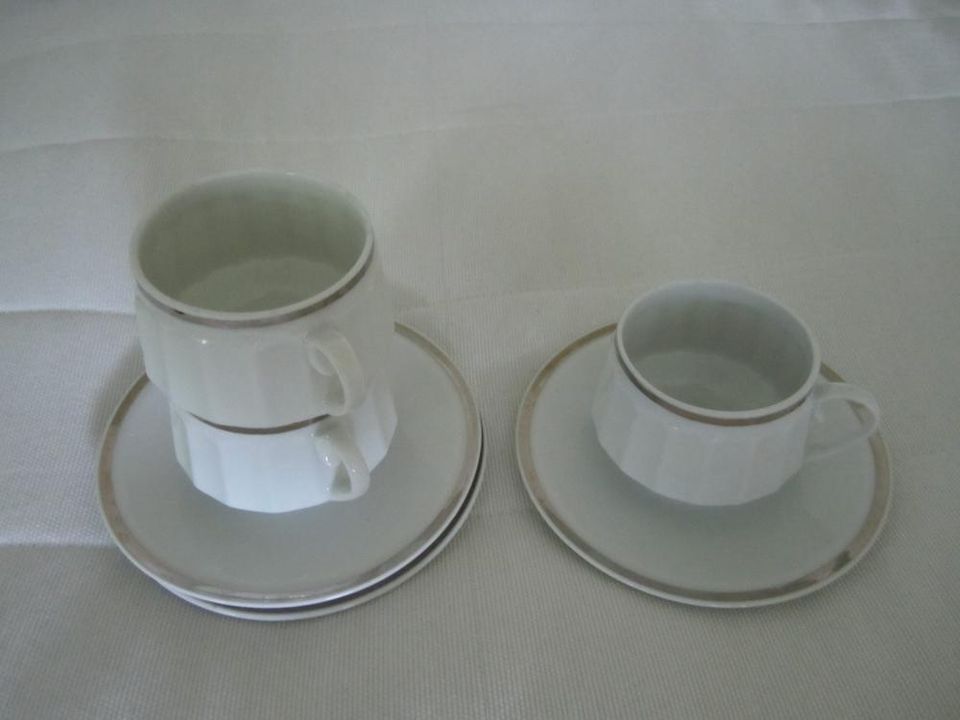 Arabia, valko-hopeinen kahvikuppi, 3 kpl