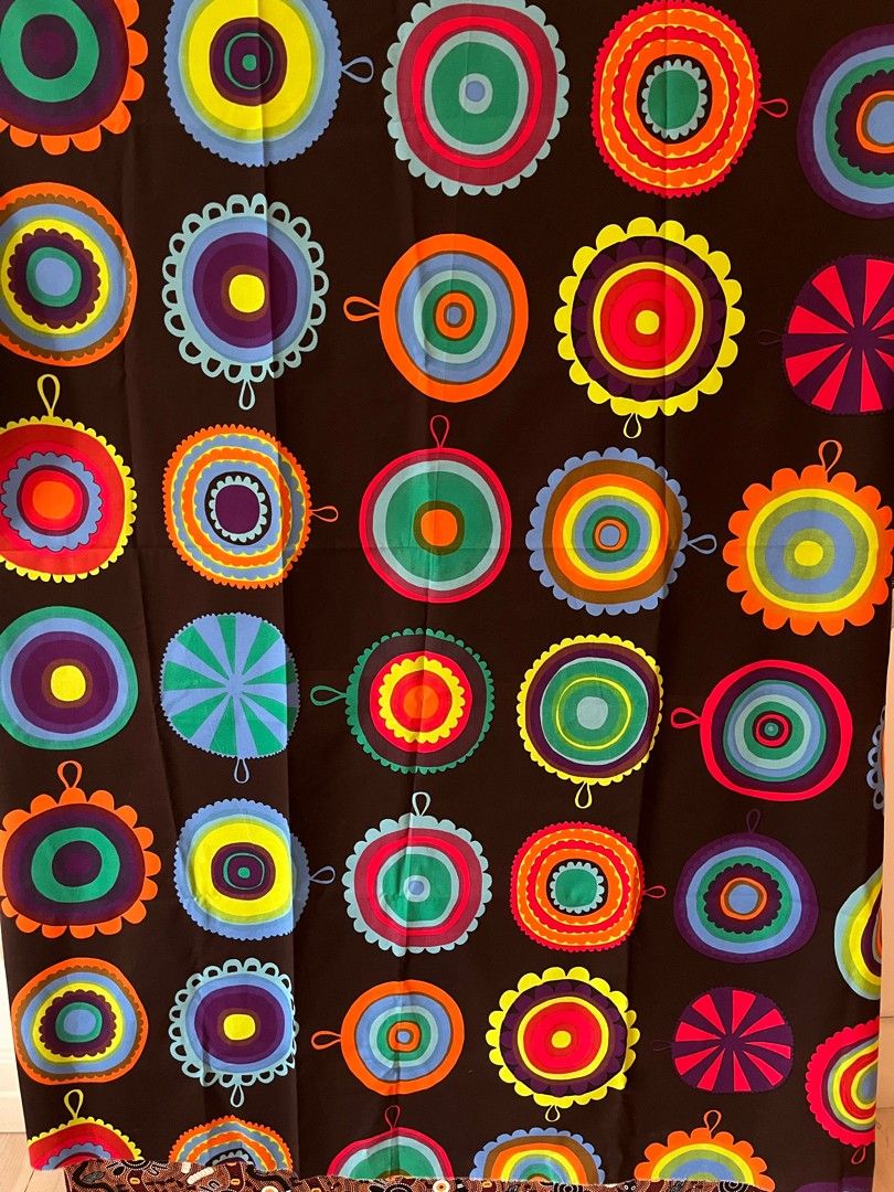 Marimekko Lappuliisa kangas 145x145 cm