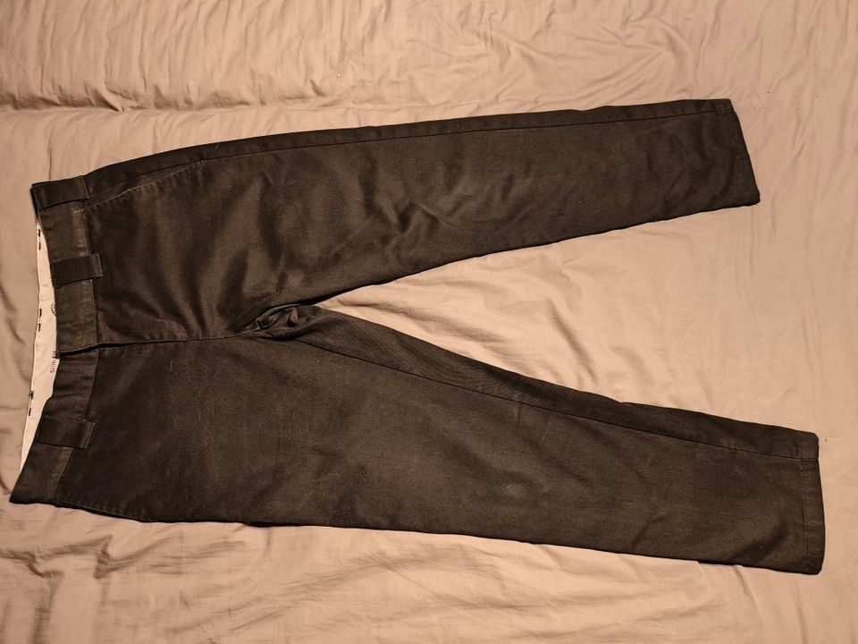 Dickies housut. 30/30 slim fit.