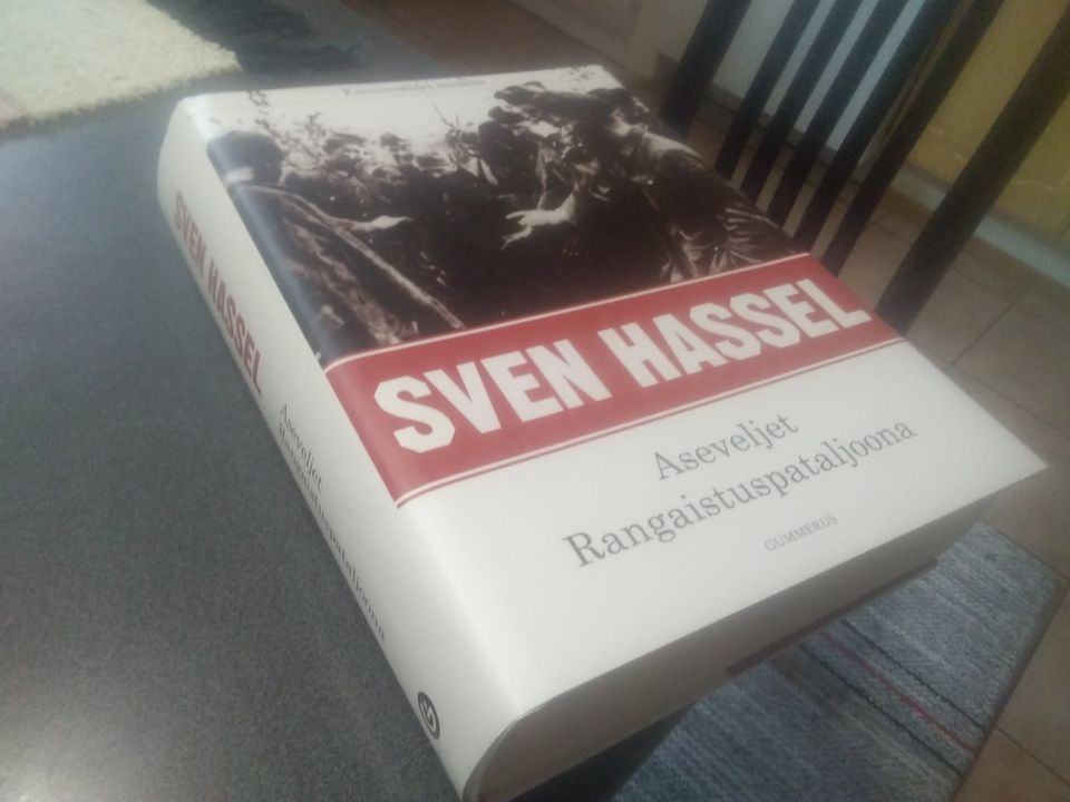 Sven Hassel x 1