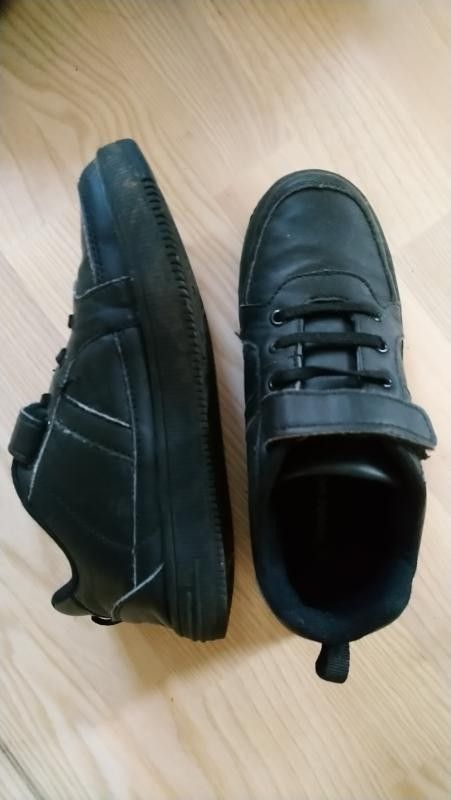 Siistit mustat kengät koko 36