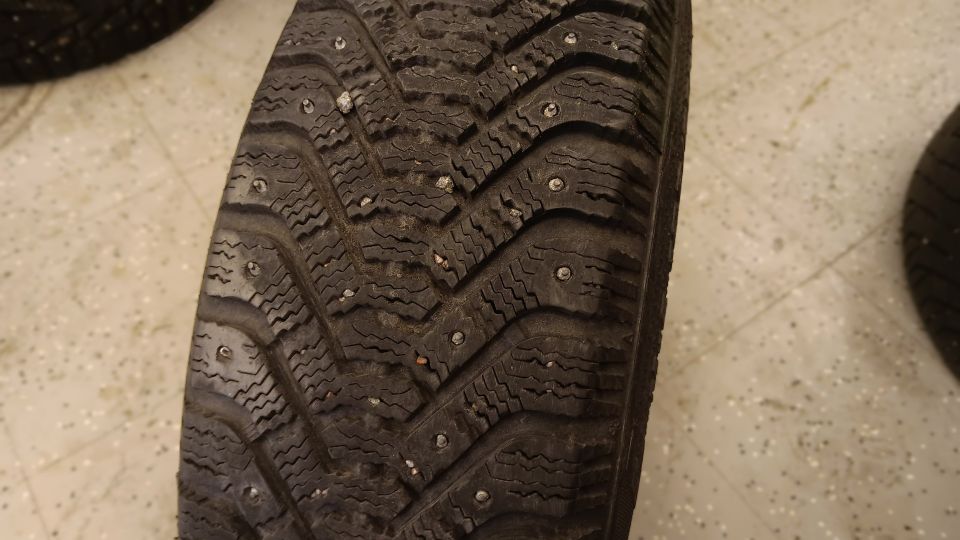 185/65R14 GoodYear Ultra Grib 500