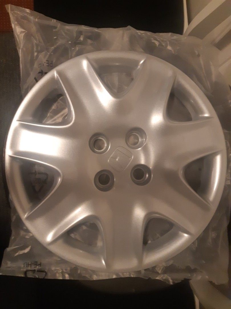 Honda Civicin 15" pölykapselit 2kpl