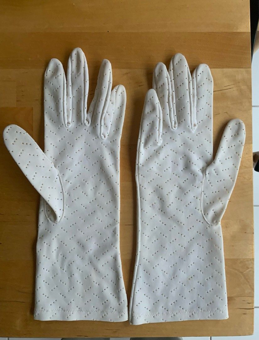 Vintage / retro hansikkaat, valkoiset