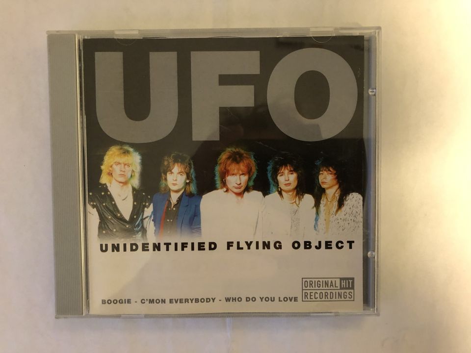 Ufo (unidentified flying object)cd-levy