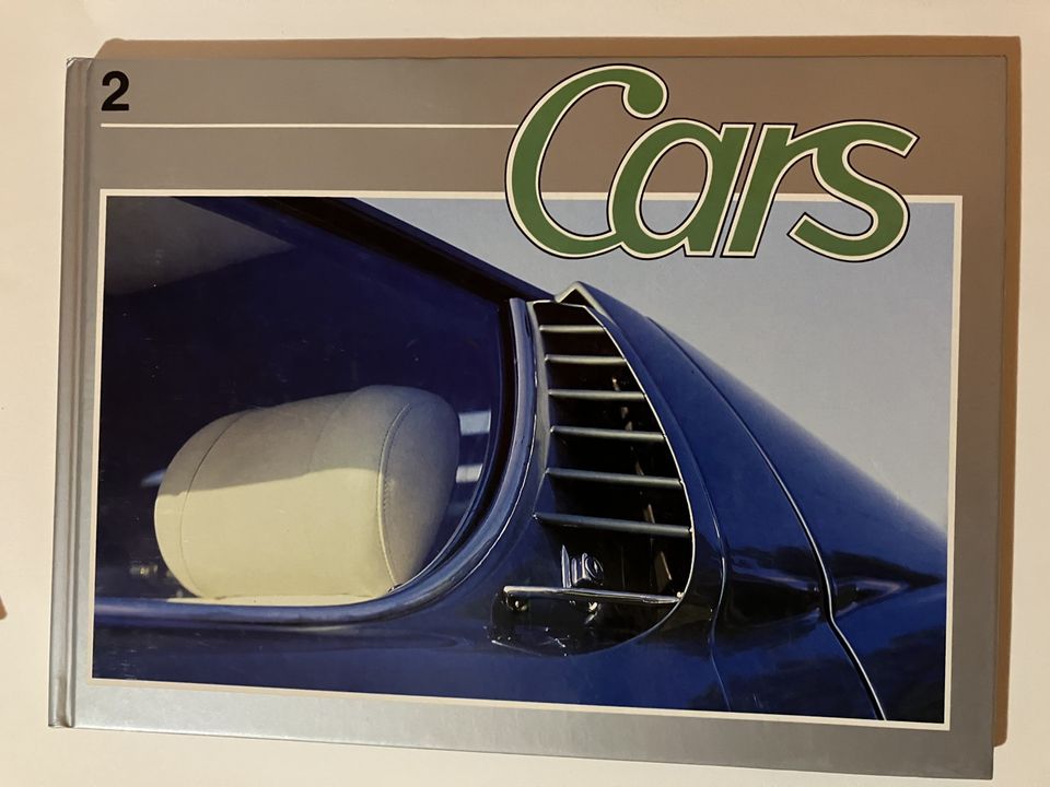 Cars Collection - Suuri tietokirja autoista 2