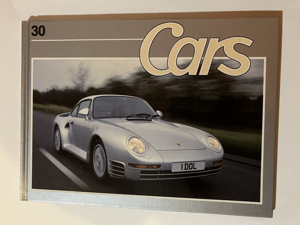 Cars Collection - Suuri tietokirja autoista 30