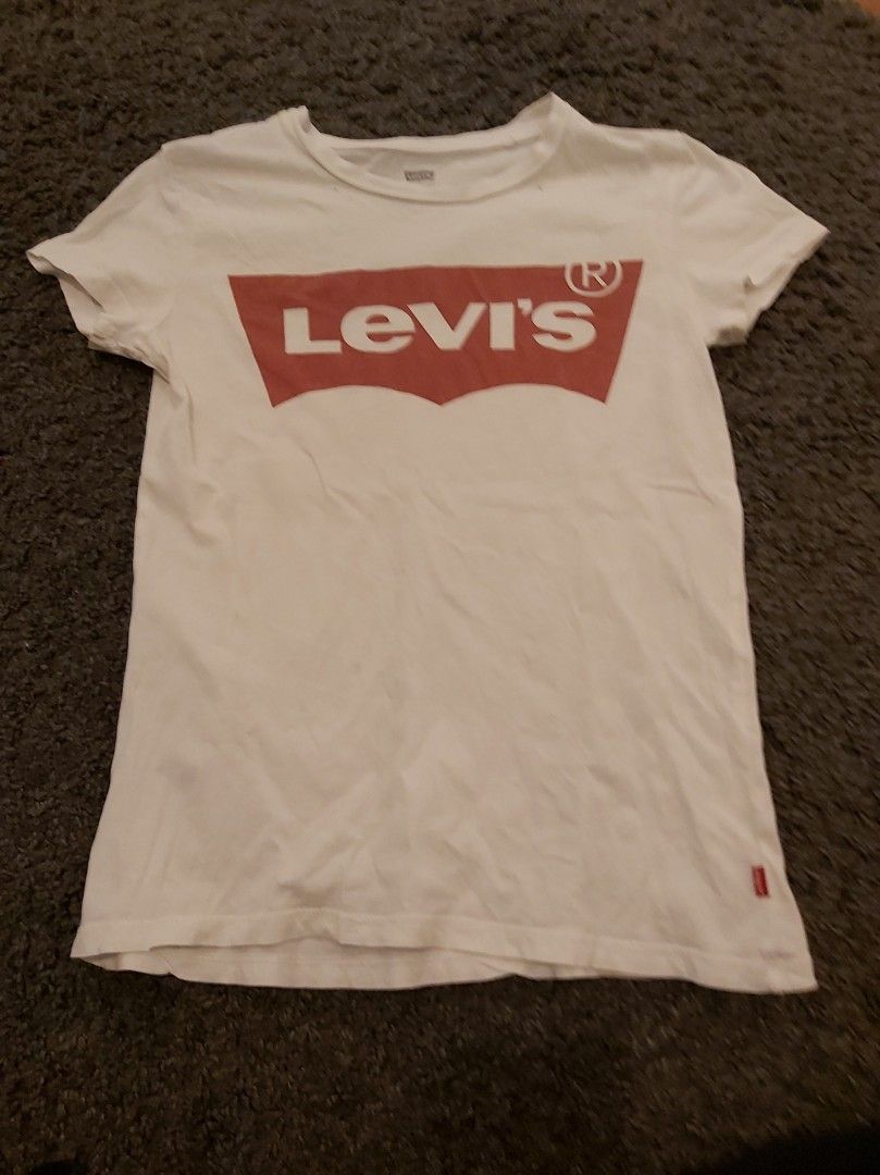 Levi's t-paita koko 154 - 158