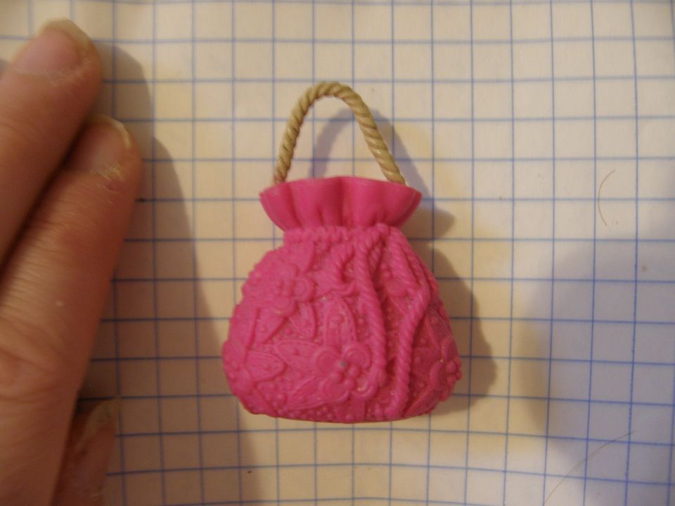 Vaaleanpunainen Barbie- nuken laukku/ kassi/ pussi