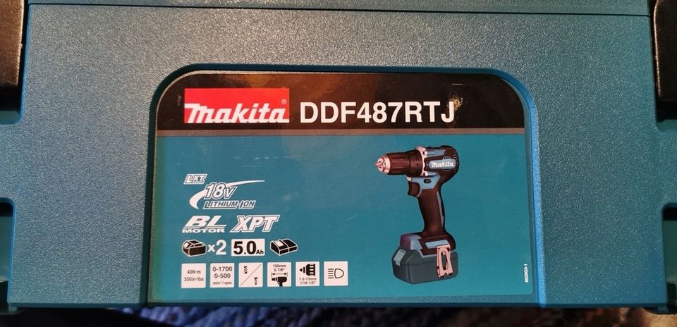 Uusi Makita DDF487RTJ