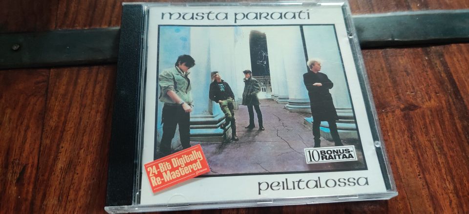 Musta Paraati - Peilitalossa CD