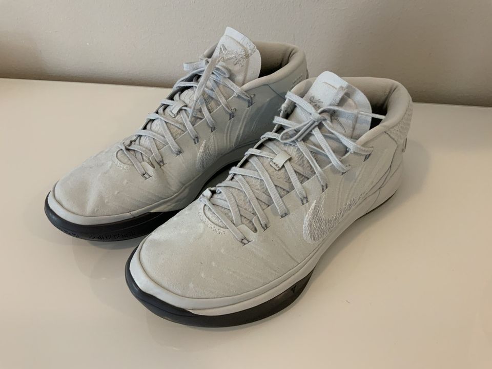 Nike Kobe A.D. 1 Platinum kengät, koko 45,5