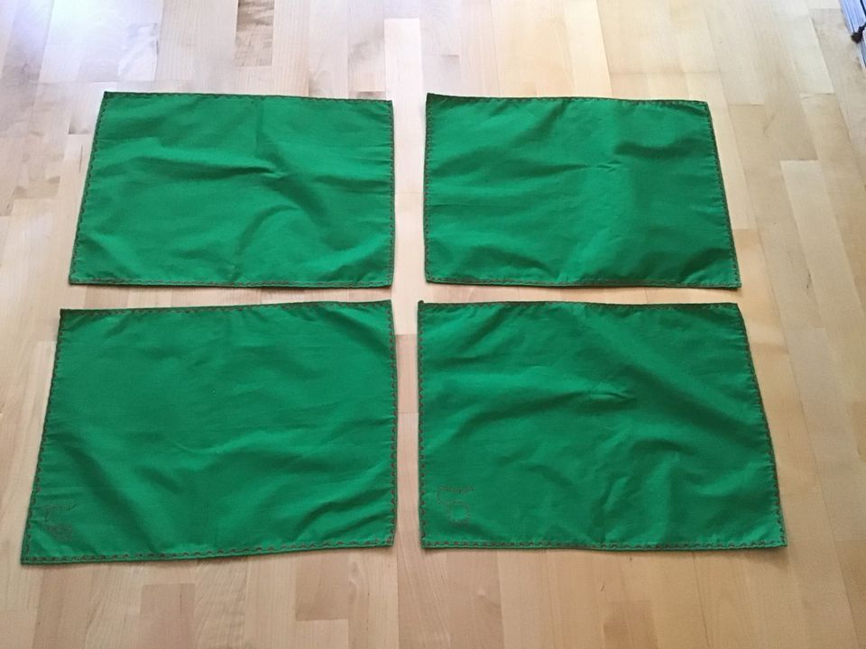Vihreät pöytätabletit, 4 kpl ( 47 x 35 cm )