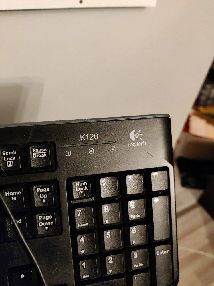 Logitech K120 näppäimistö + Telewell TW-EA510 ADSL modeemi