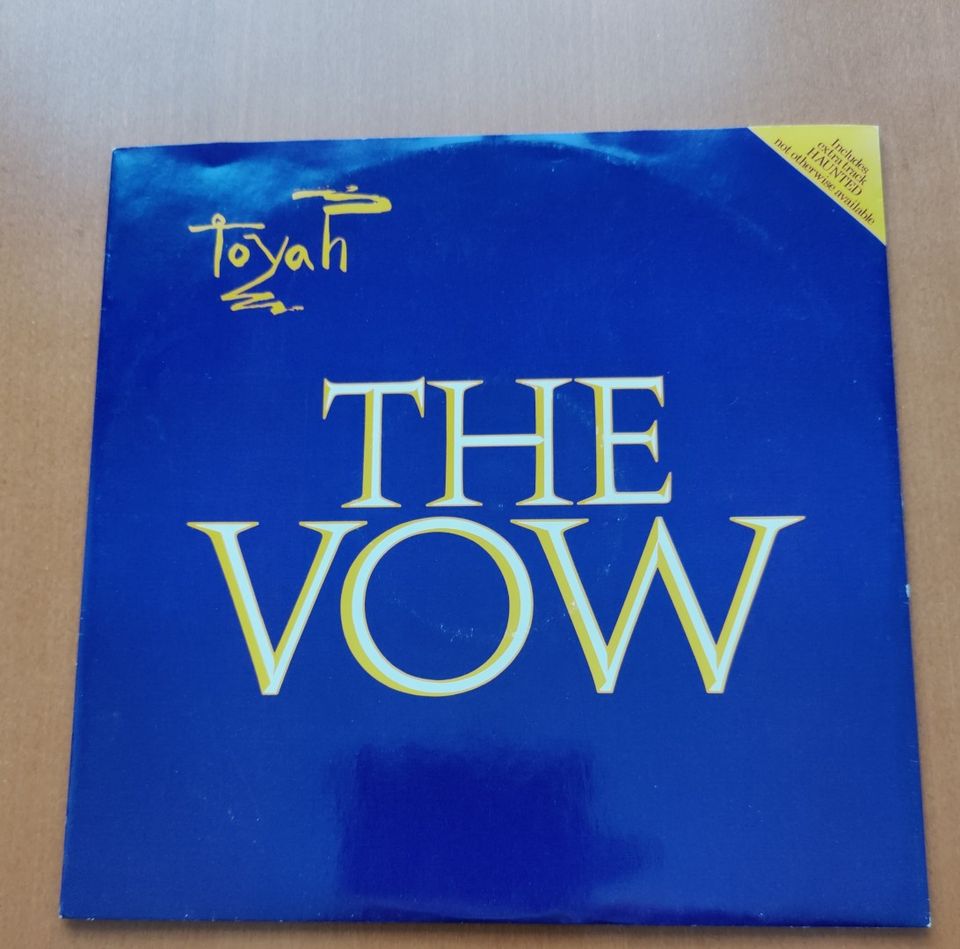 Vinyyli Toyah/The Vow 12"/45 rpm