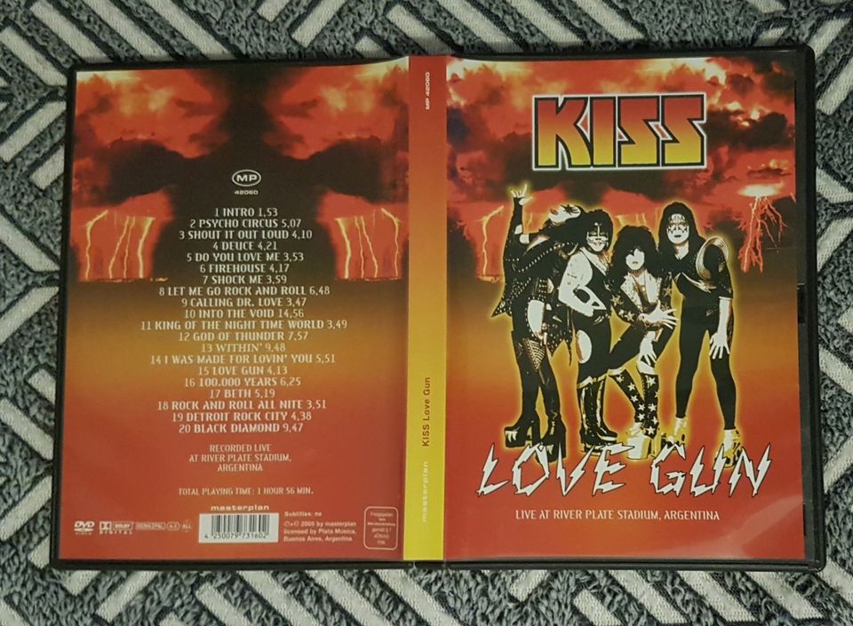 Kiss - Love Gun DVD