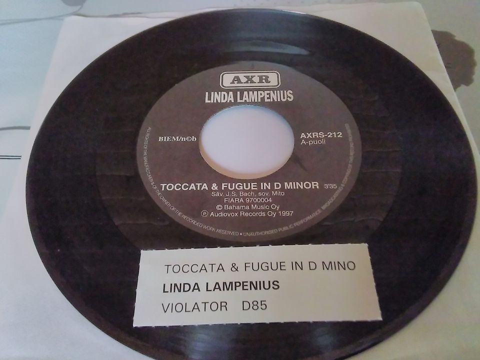 Linda Lampenius 7" Toccata & Fugue in D mino