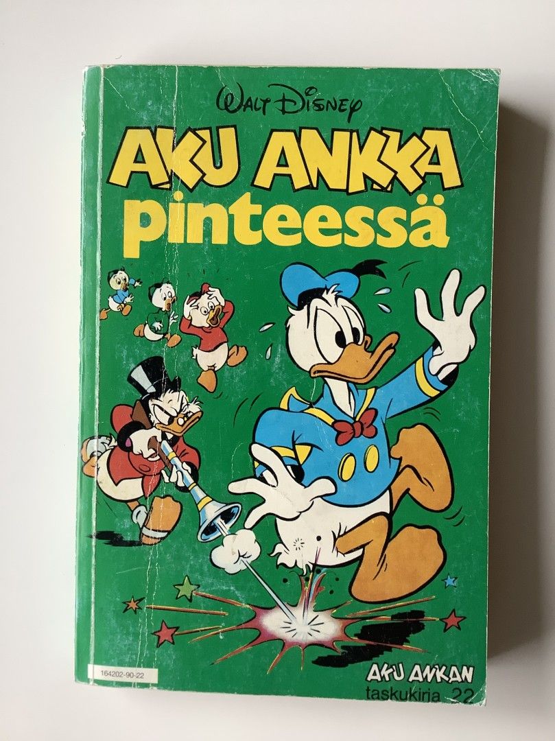 Aku ankan taskukirja aku ankka pinteessä 22