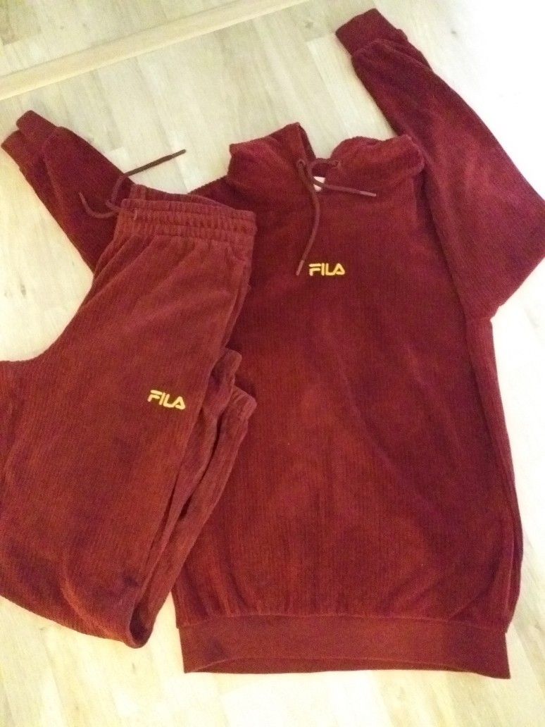 Fila collegeasu, koko xs