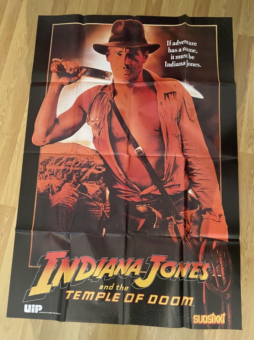 Indiana Jones Last Action Hero The Net ja Pirates of the Caribbean julisteet