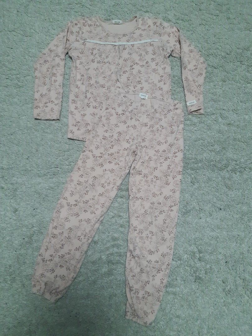 Newbie pyjama 122/128