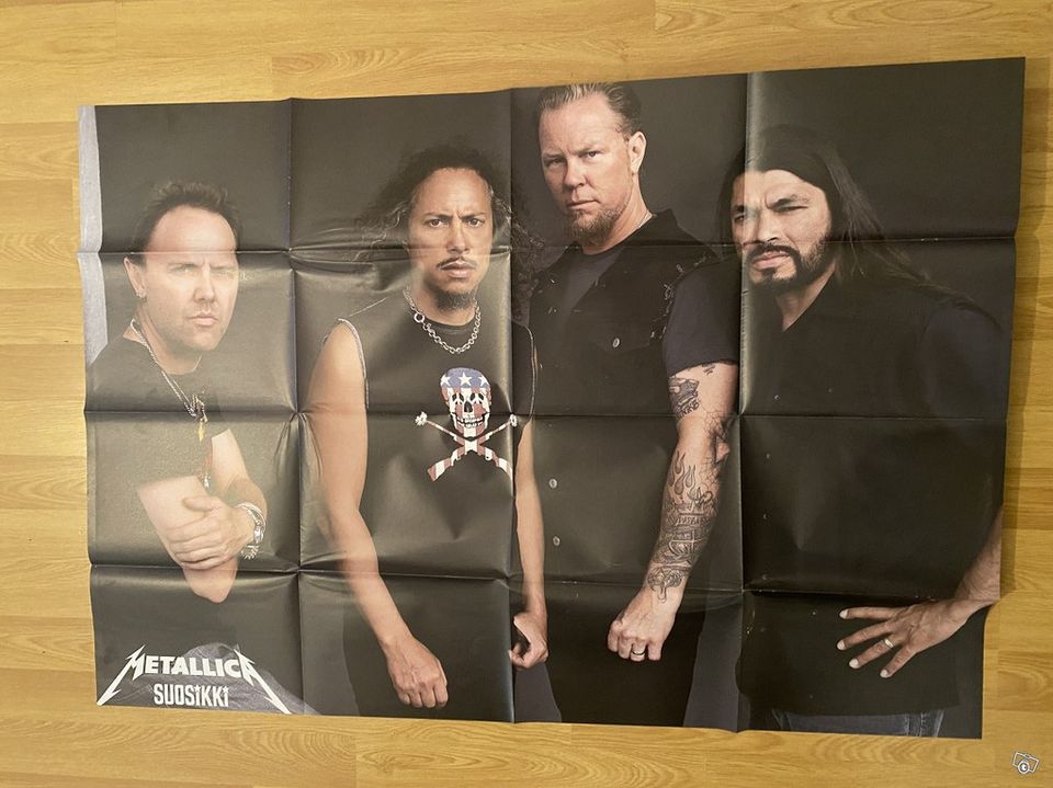 Metallica juliste ( pari eri julistetta )