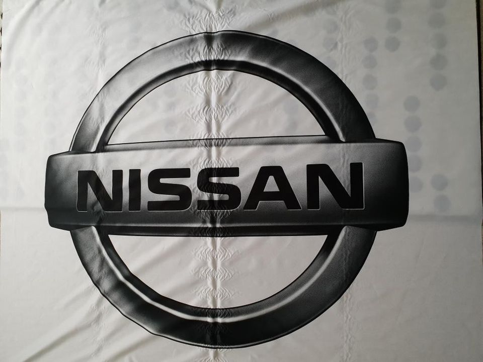 Nissan lippuja