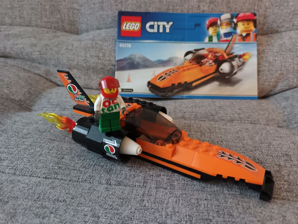 Lego City 60178 lumikiituri auto