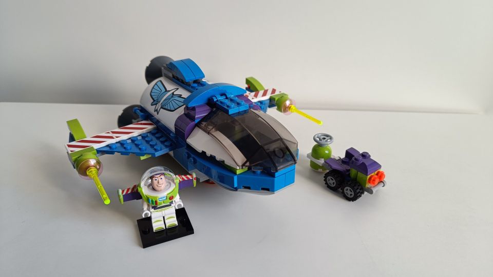 Lego Toy Story Buzz's Spaceship