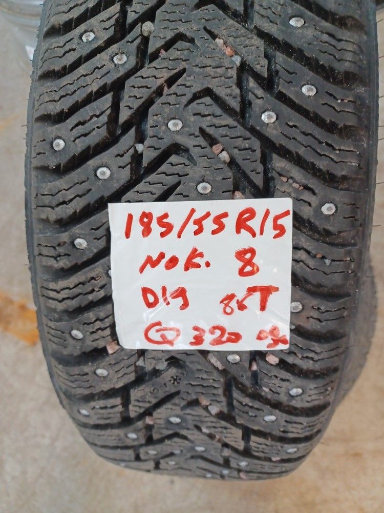 Nastarenkaat 185/55R15 86T nokian Q320