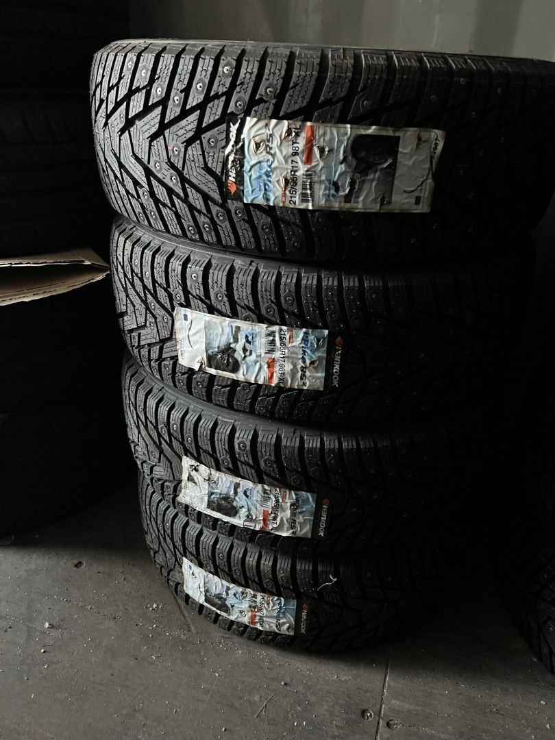 215/55R17 Hankook winter i pike rs2