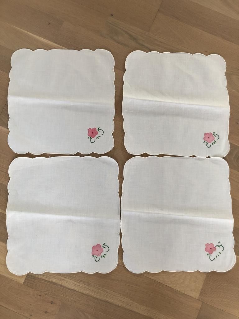 4 kpl kangas serviettejä