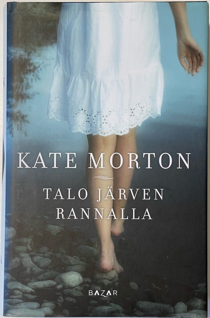 Talo järven rannalla - Morton Kate