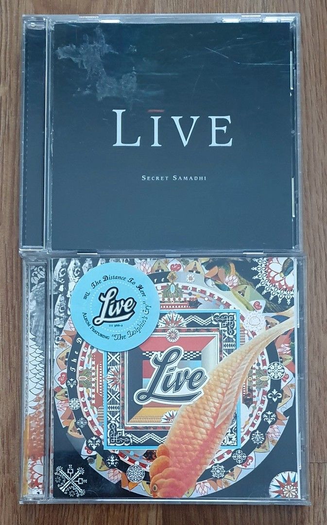 Live 2 cd-levyä